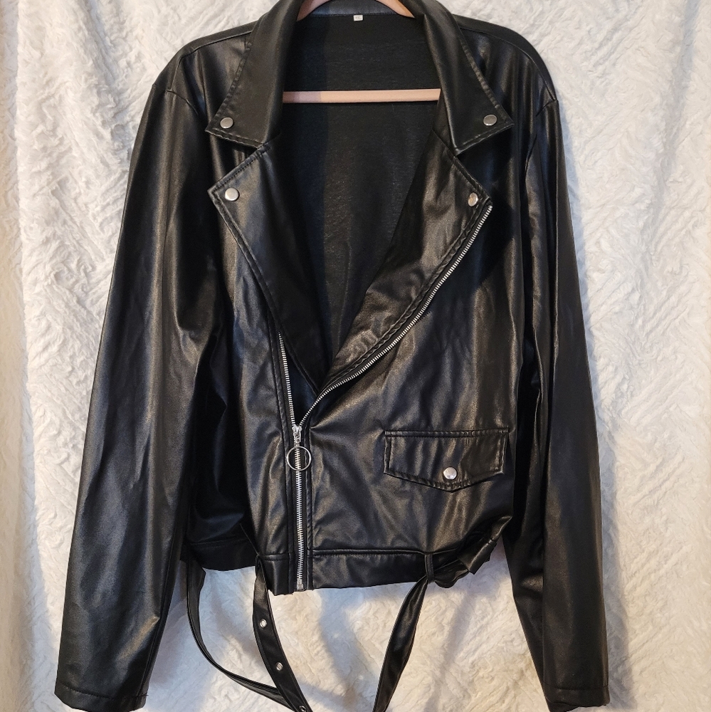 SHEIN Black Leather Jacket